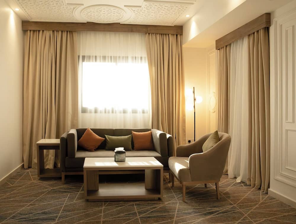 Nars Plus Al Naeem Hotel — 2
