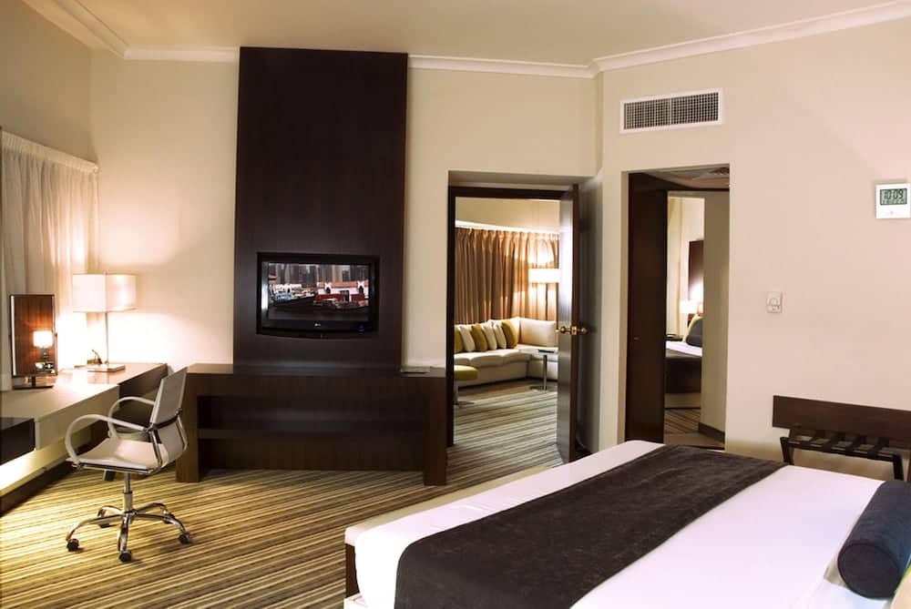 Aavri Hotel Deira — 3