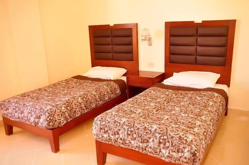 Carlton Luxury Resort — 2