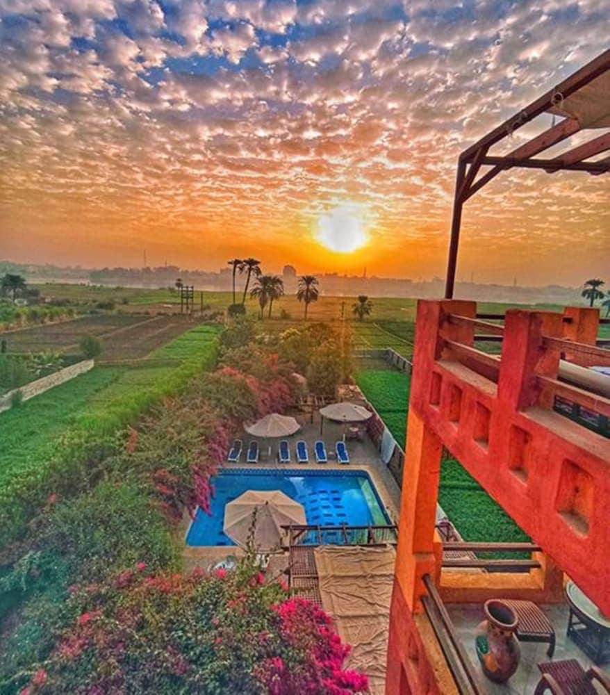 Nile Compound Hotel