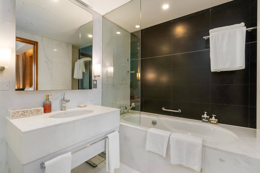 SuperHost - Luxe Apt With Stunning Panoramic Burj Khalifa View I Address Dubai Mall — 4