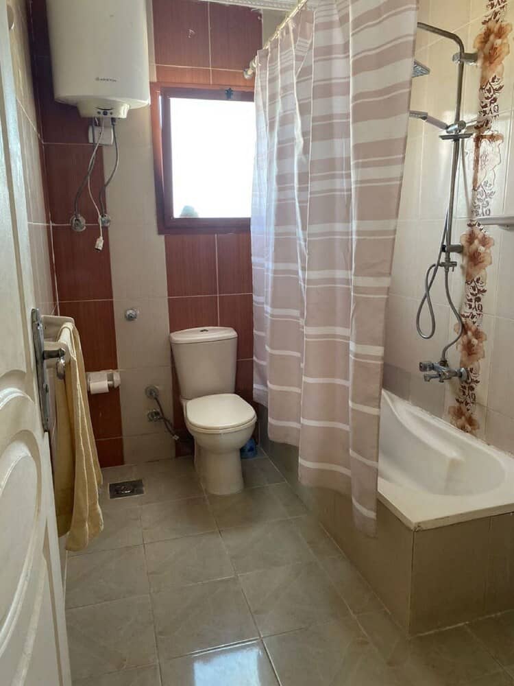 Females Only, Host Is Woman, City Center, Near All — 4