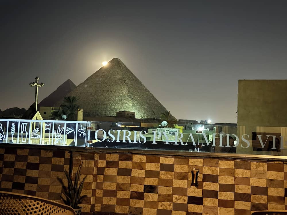 Osiris pyramids view inn — 2