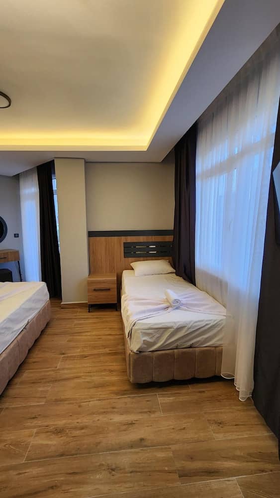 Mimoza Hotel — 4