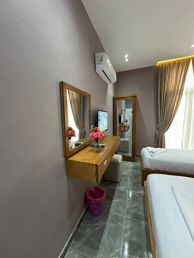 CASTELLO HOTEL CAIRO — 3