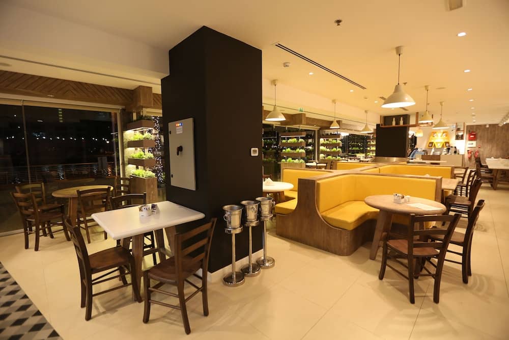 Pearl Marina Hotel Apartments — 4