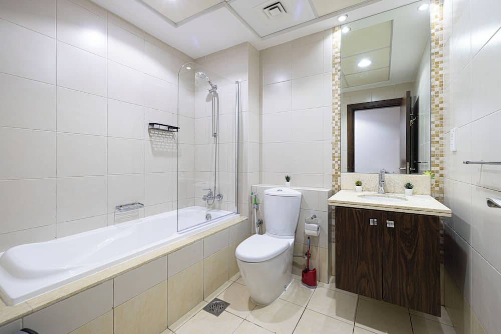 Business Bay central Host — 4