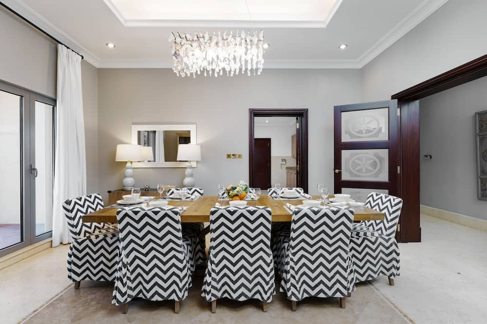 Maison Privee - Palm Jumeirah Beach Front XL Villa w/Prvt Pool — 2