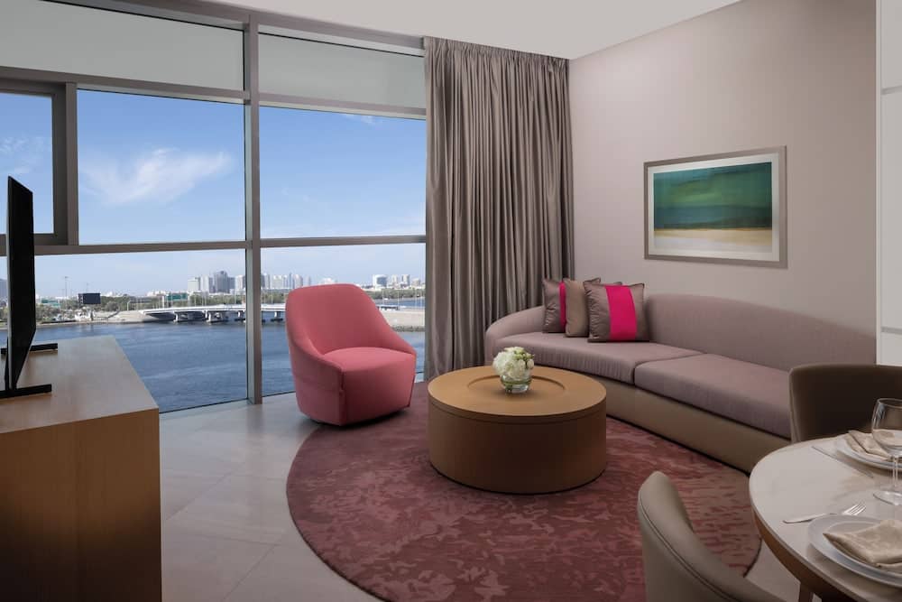 Hilton Dubai Creek Hotel & Residences — 2