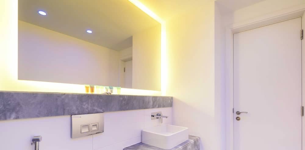 LUX - The Pad Executive Suite 4 — 5