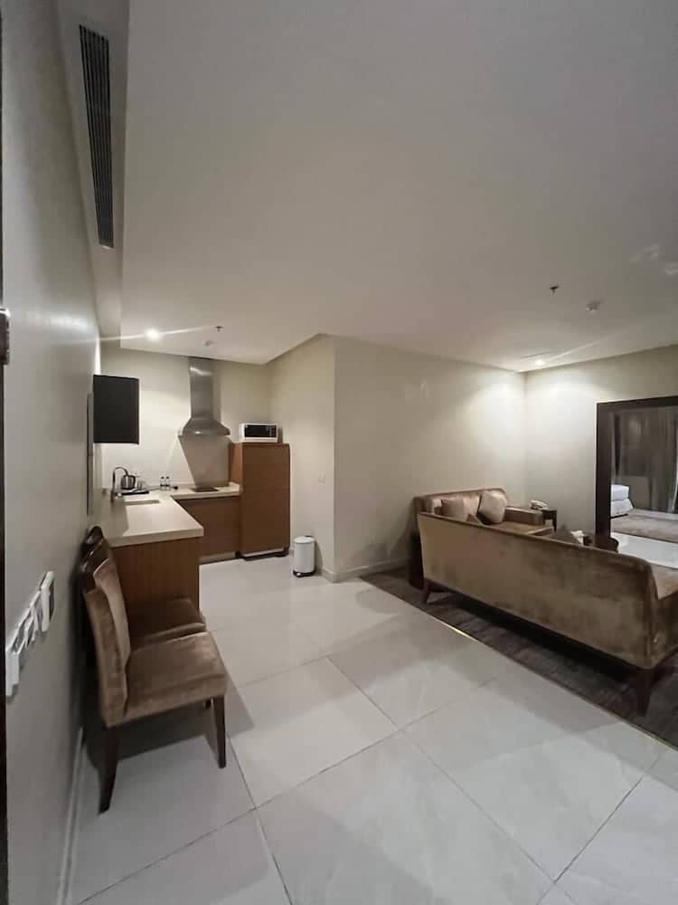 Wow Grand Serviced Apartments — 3