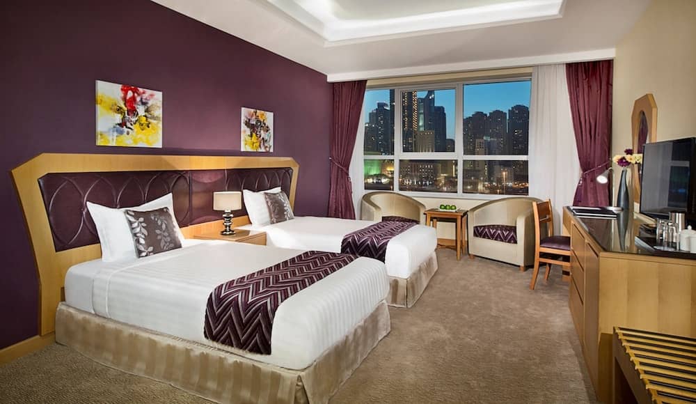 ARMADA AVENUE HOTEL — 2