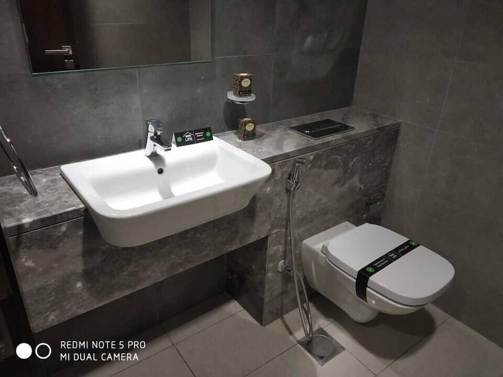 OYO HOME 1383 Luxury 1 BHK With Balcony — 4