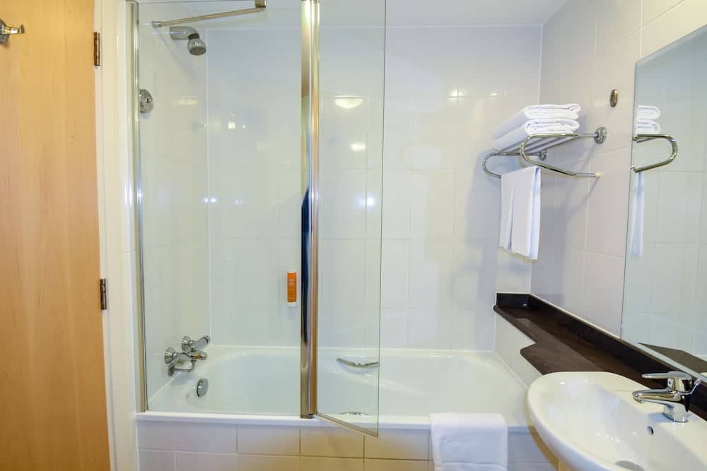 Premier Inn Abu Dhabi Airport (Business Park) — 5