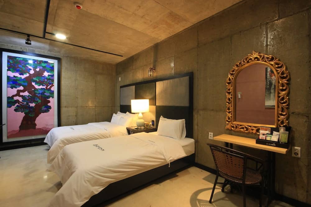 Silkhaus Oasis Towers - Masdar City — 5