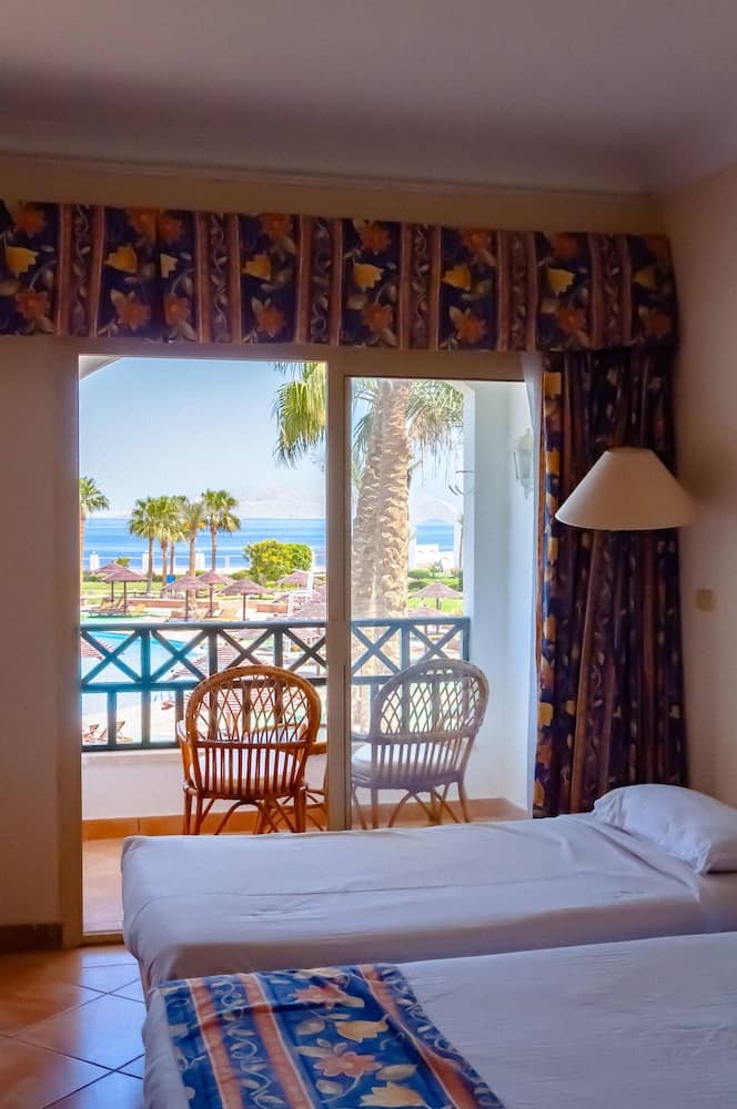 Coral Beach Resort Montazah — 2