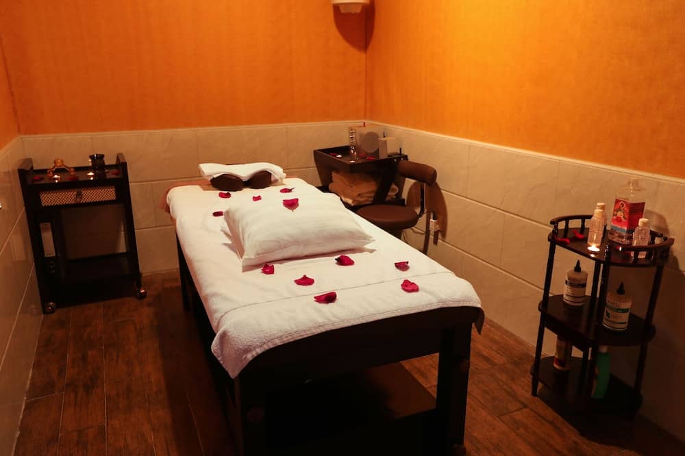 Royal Grand Suite Hotel — 3