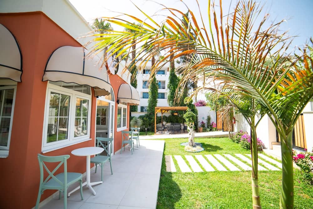 Rose Garden Premium Hotel — 3