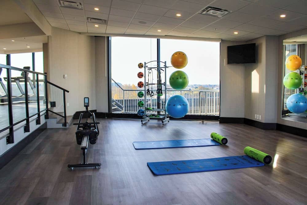 Radisson Blu Vancouver Airport Hotel & Marina — 2