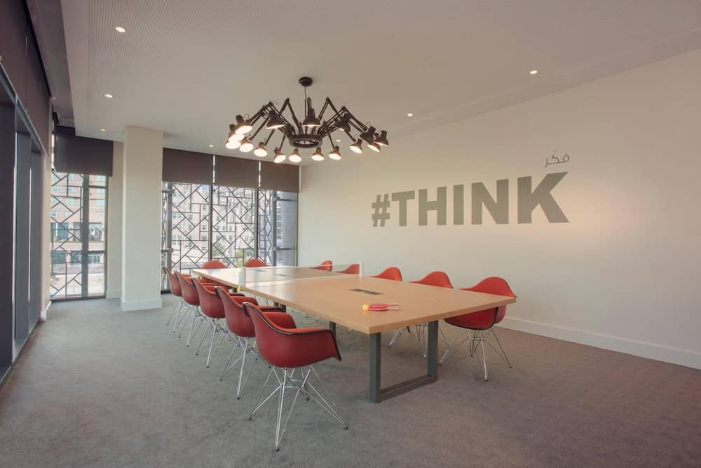 Rove Trade Centre — 2