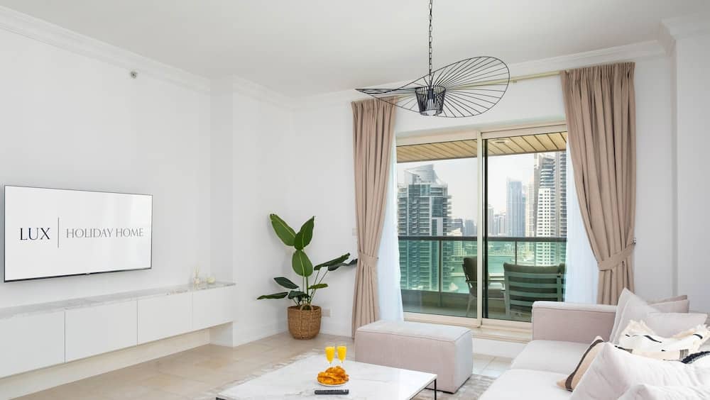 LUX - Ultimate Marina View Deluxe Suite — 2