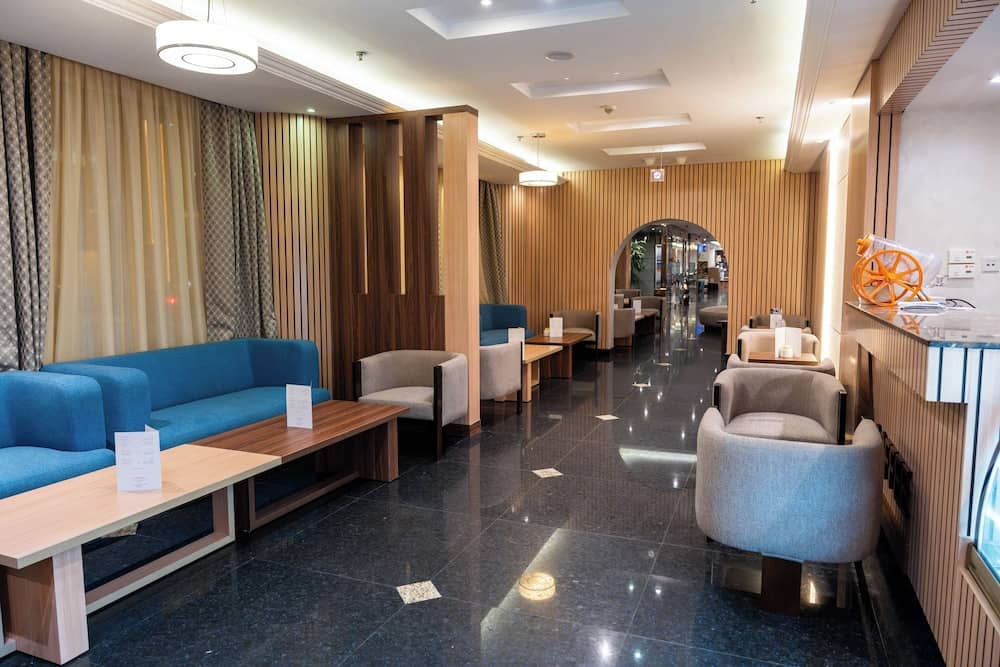 Mercure Jeddah Al Hamra Salsabil Hotel — 5