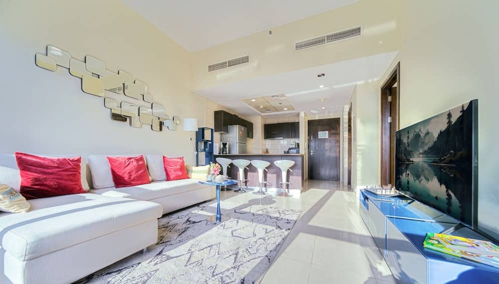 Contemporary One Bedroom with Full Marina View — 4