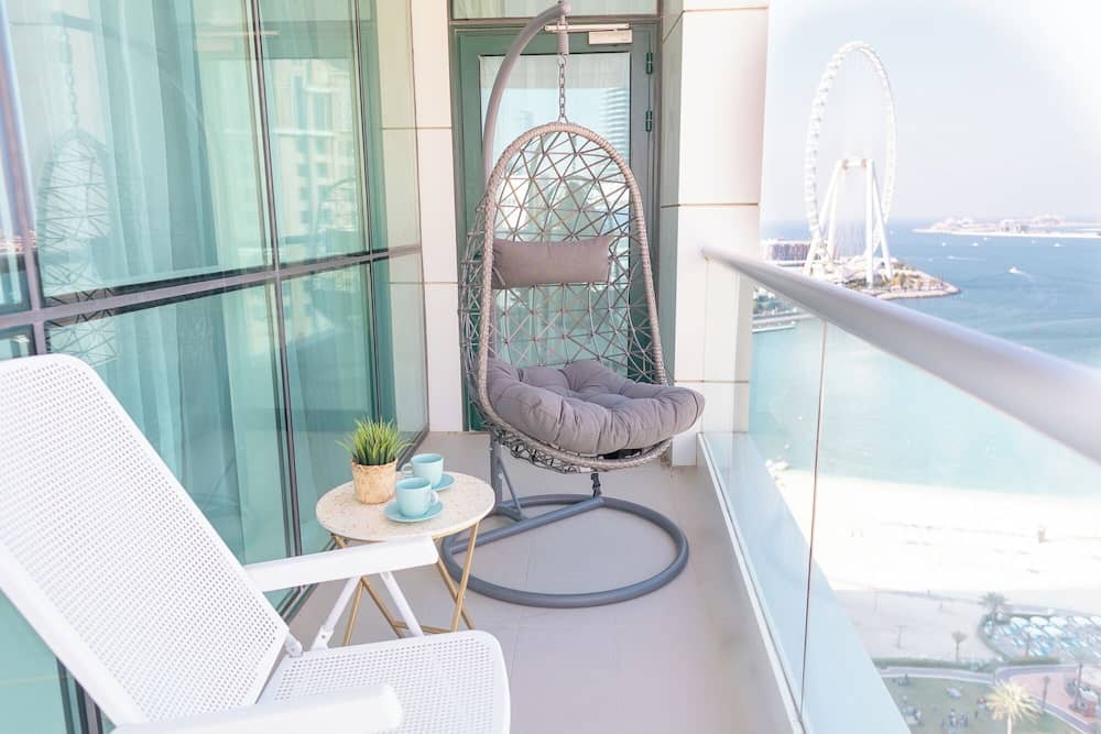 HAPPY SEASON I Al Bateen Residences — 5