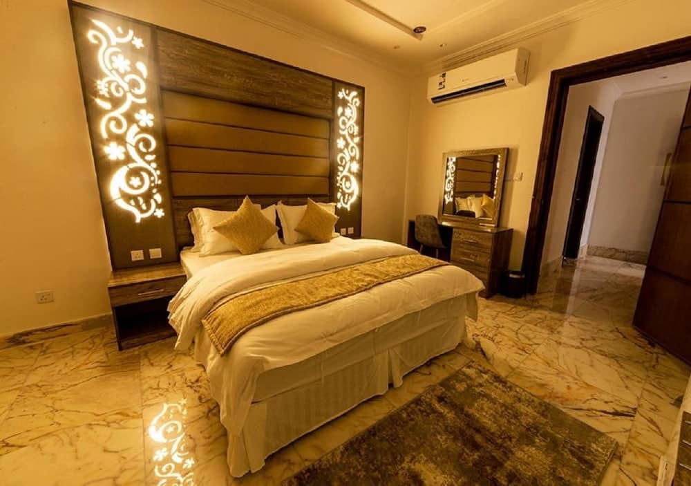 Lujain Hotel — 4