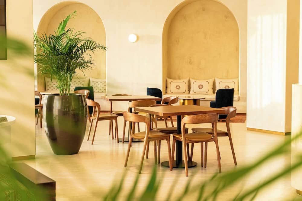 Majestic Cove Hotel — 4