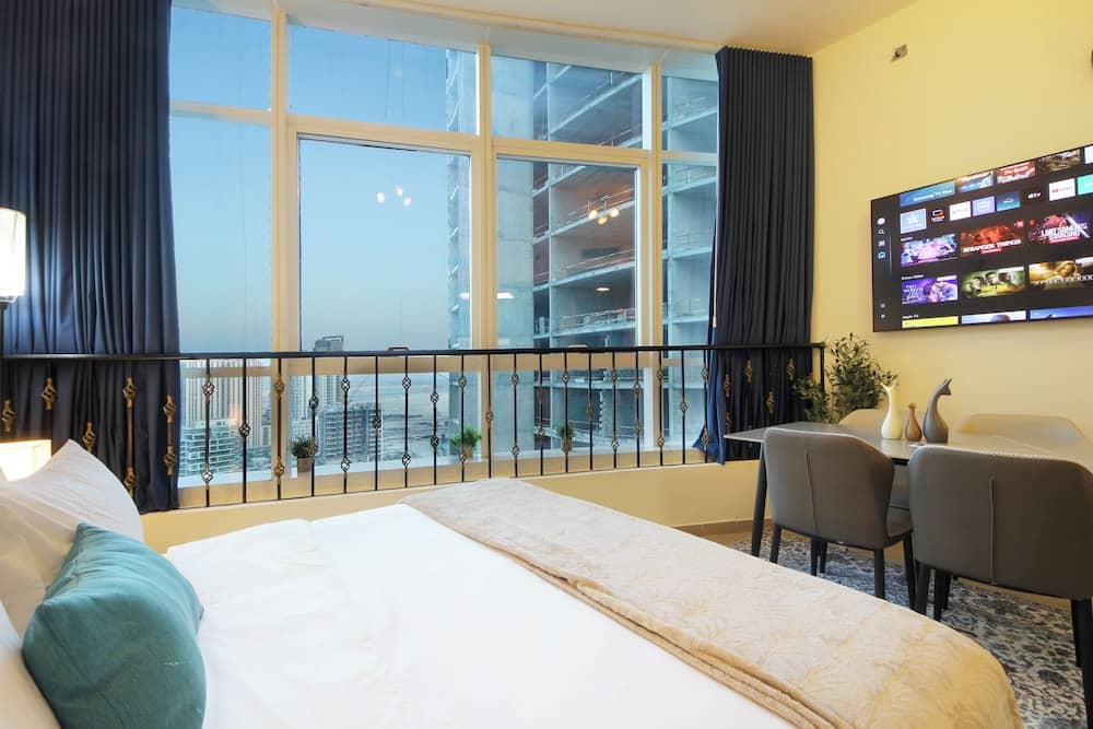 Silk Valley - Waterfront ST-free parking — 5