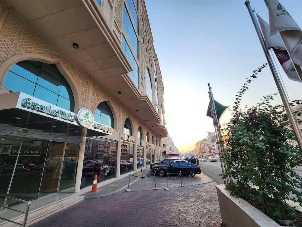 Green Leaf Hotel