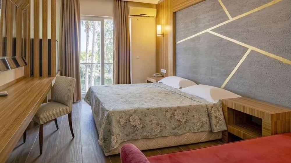 Dionisus Hotel — 3
