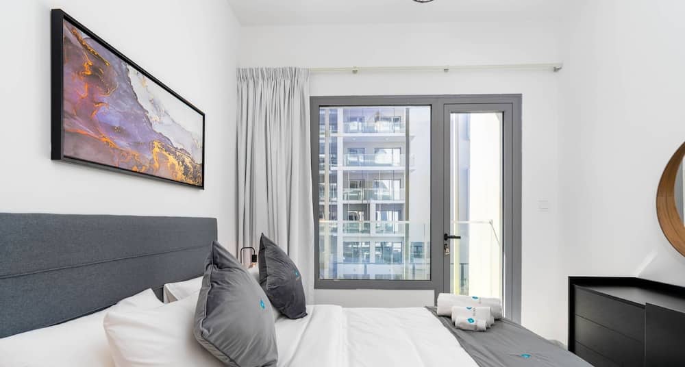 Executive 1 BR in Oasis - 2 — 5