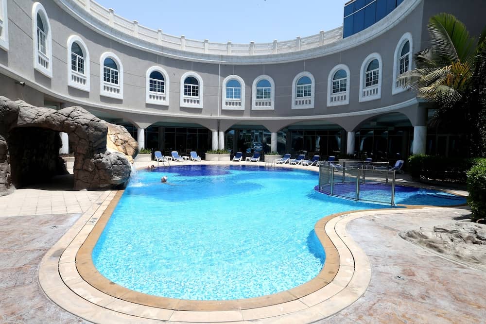 Sharjah Premiere Hotel Resort — 2
