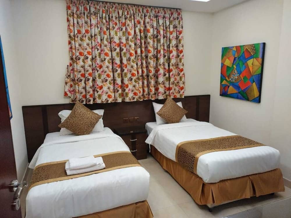 Golden New Hira Hotel — 4