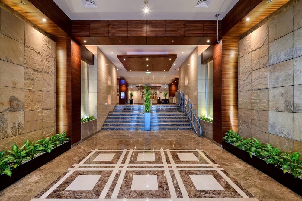 Majestic City Retreat Hotel — 4