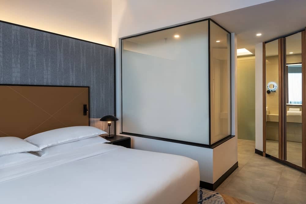 Sheraton Mall of the Emirates Hotel, Dubai — 4