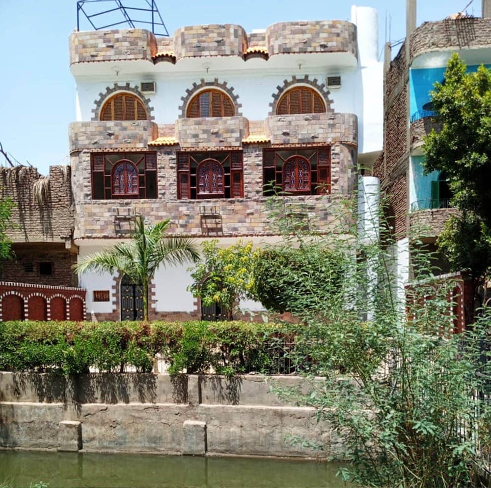 Arabesque Apartments — 2