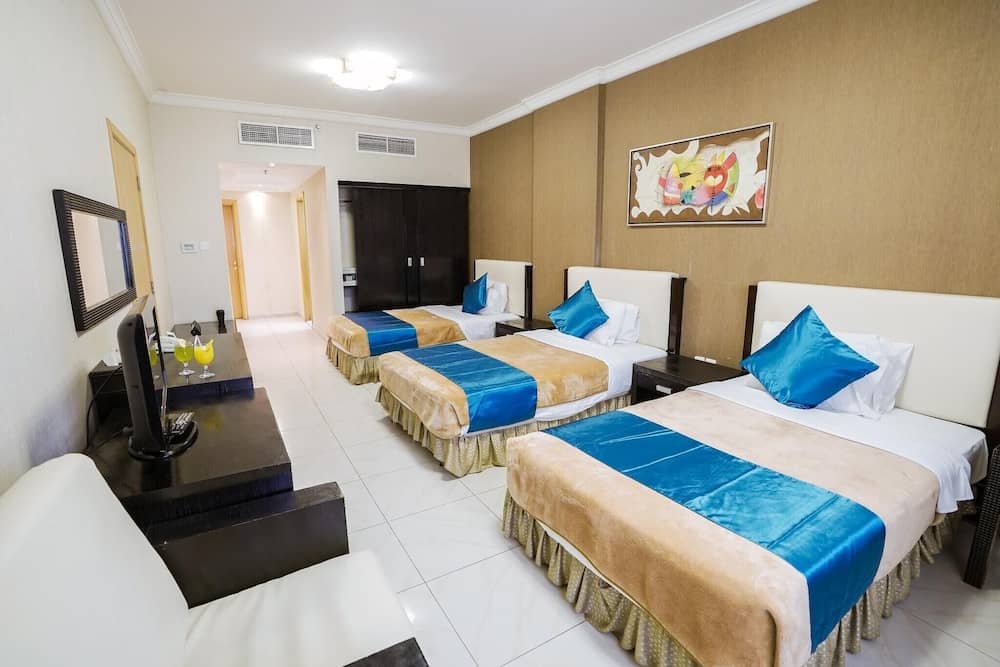 Crystal Plaza Hotel — 4