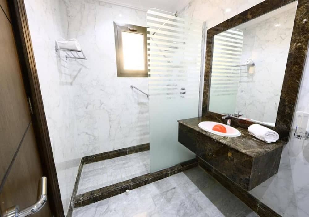 Lujain Hotel — 5