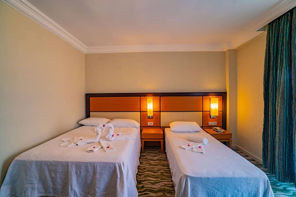 Prenses Sealine Beach Hotel — 5