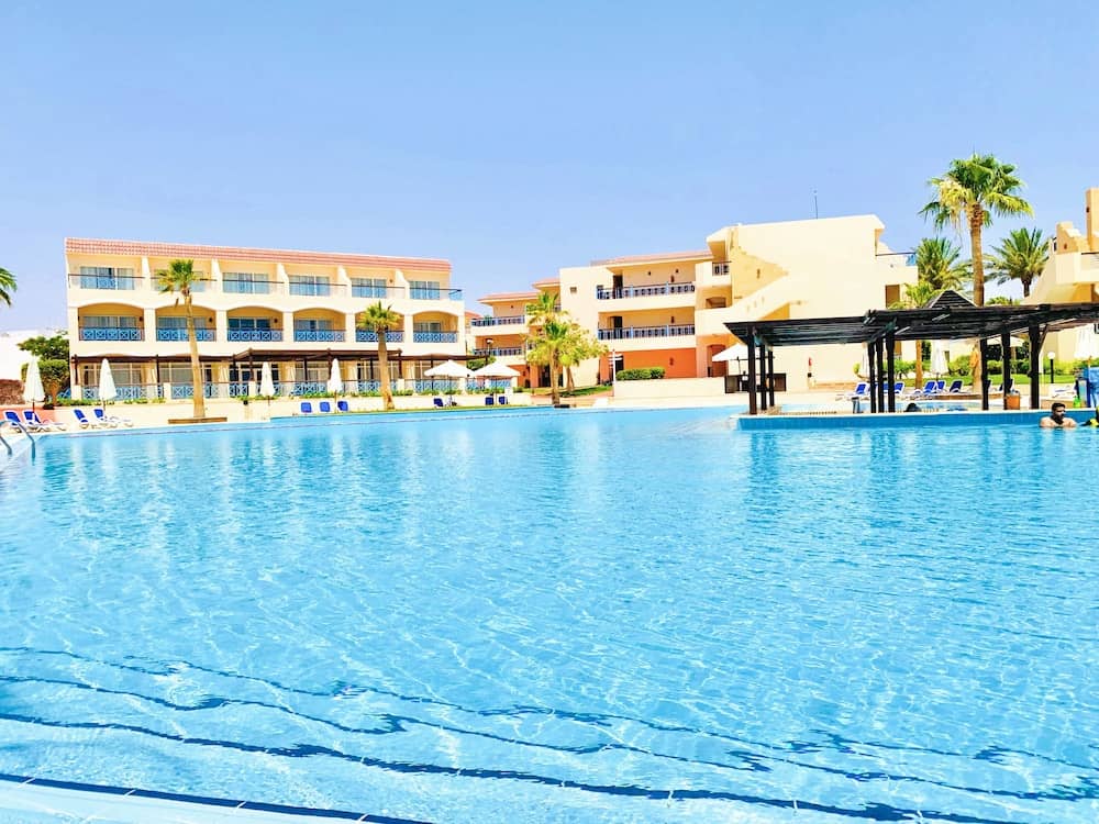 Ivy Cyrene Island Aqua Park Resort — 3