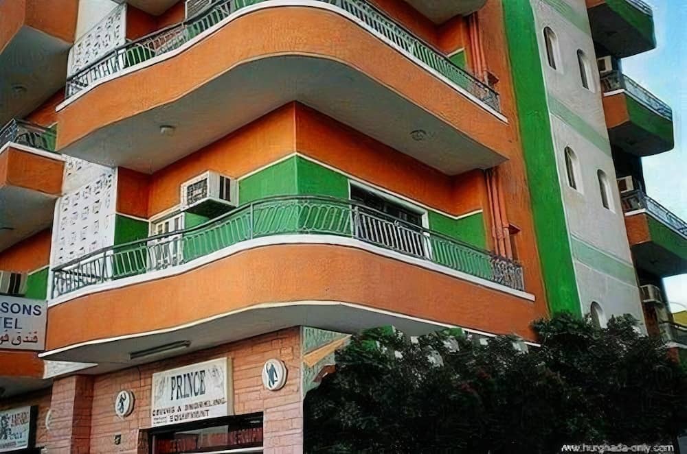Seasons Hotel