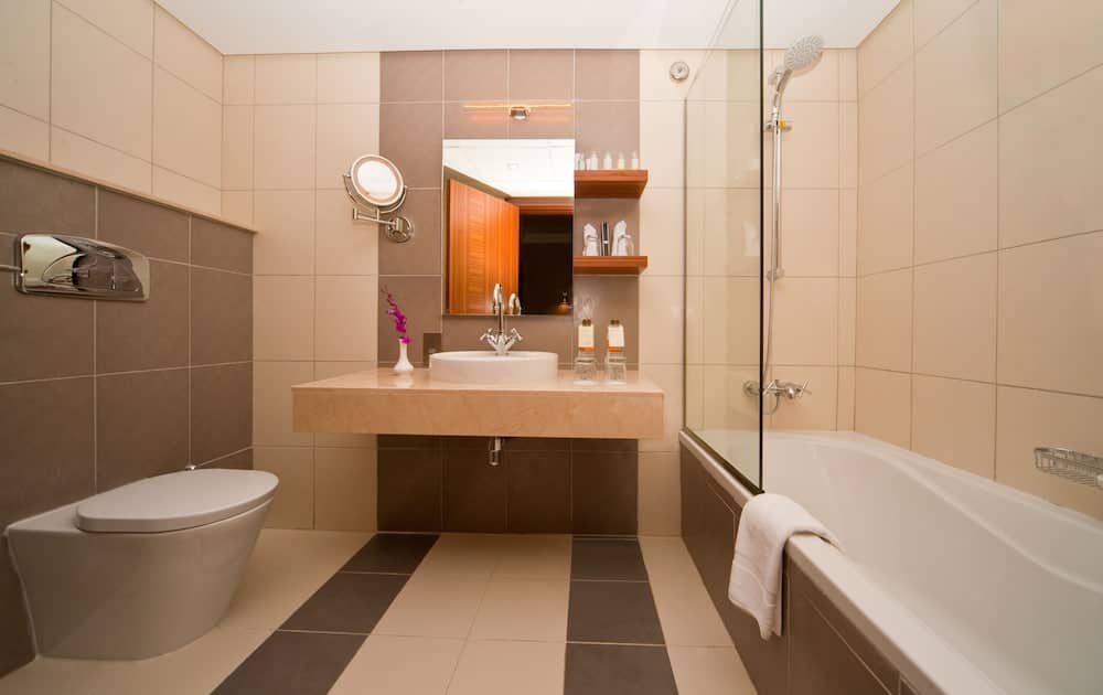 City Seasons Al Hamra Hotel — 5