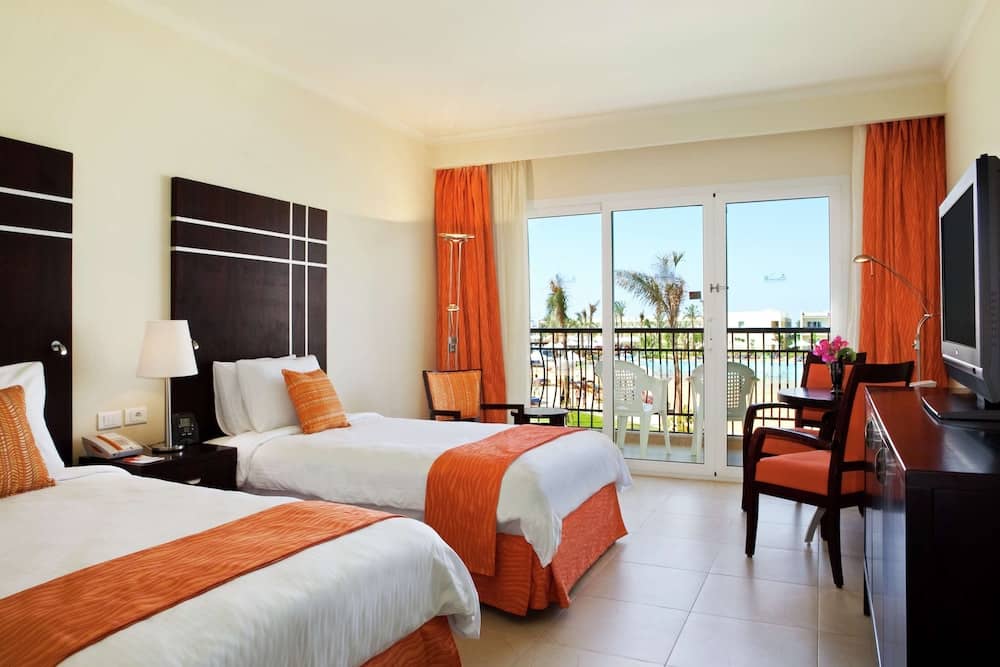 DoubleTree by Hilton Sharm El Sheikh - Sharks Bay Resort — 4