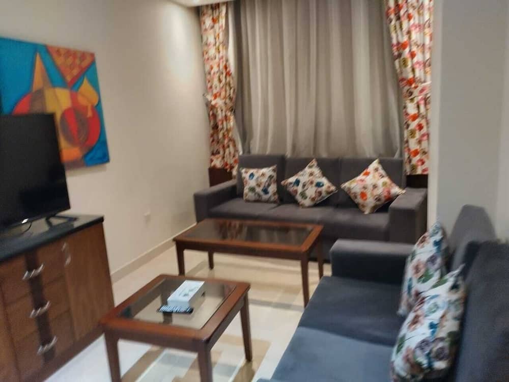 Golden New Hira Hotel — 2