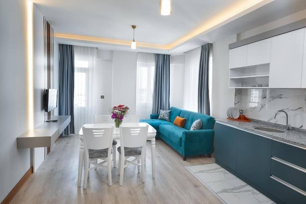 Citrus Luna Suite — 2