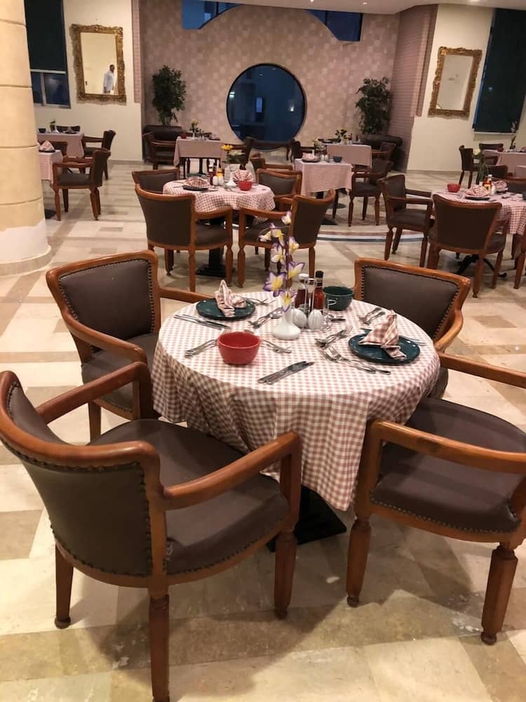 Roma Host Way Hotel & Aqua Park — 5