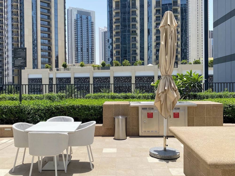 GLOBALSTAY. Creek Edge Tower Apartments — 4